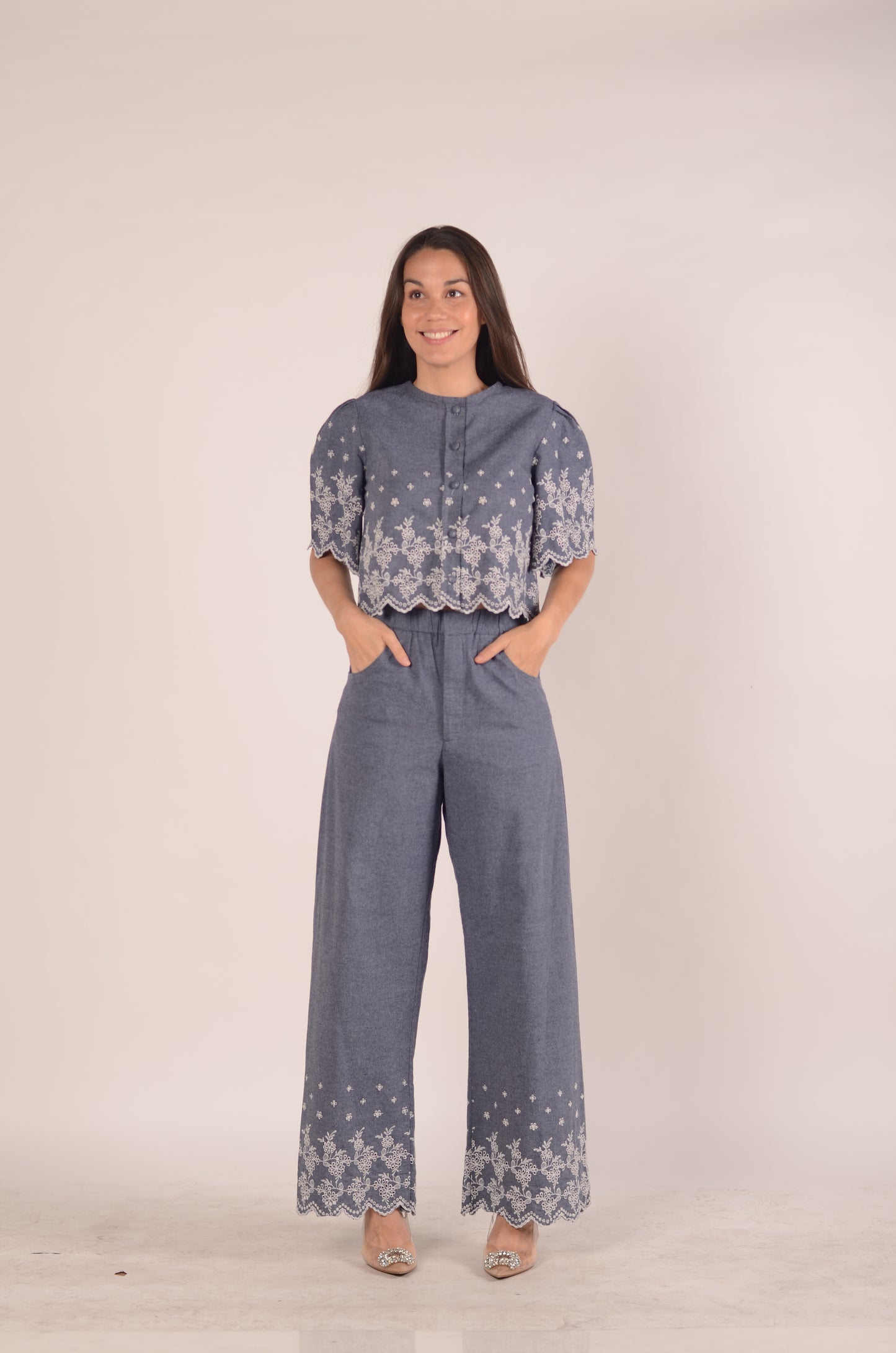 Ostuni Embroidery Set