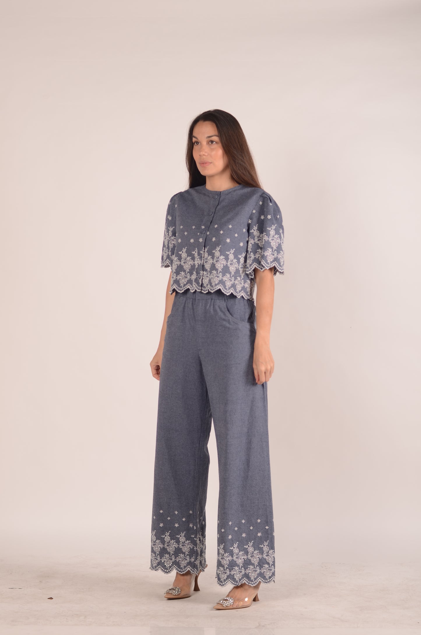 Ostuni Embroidery Set